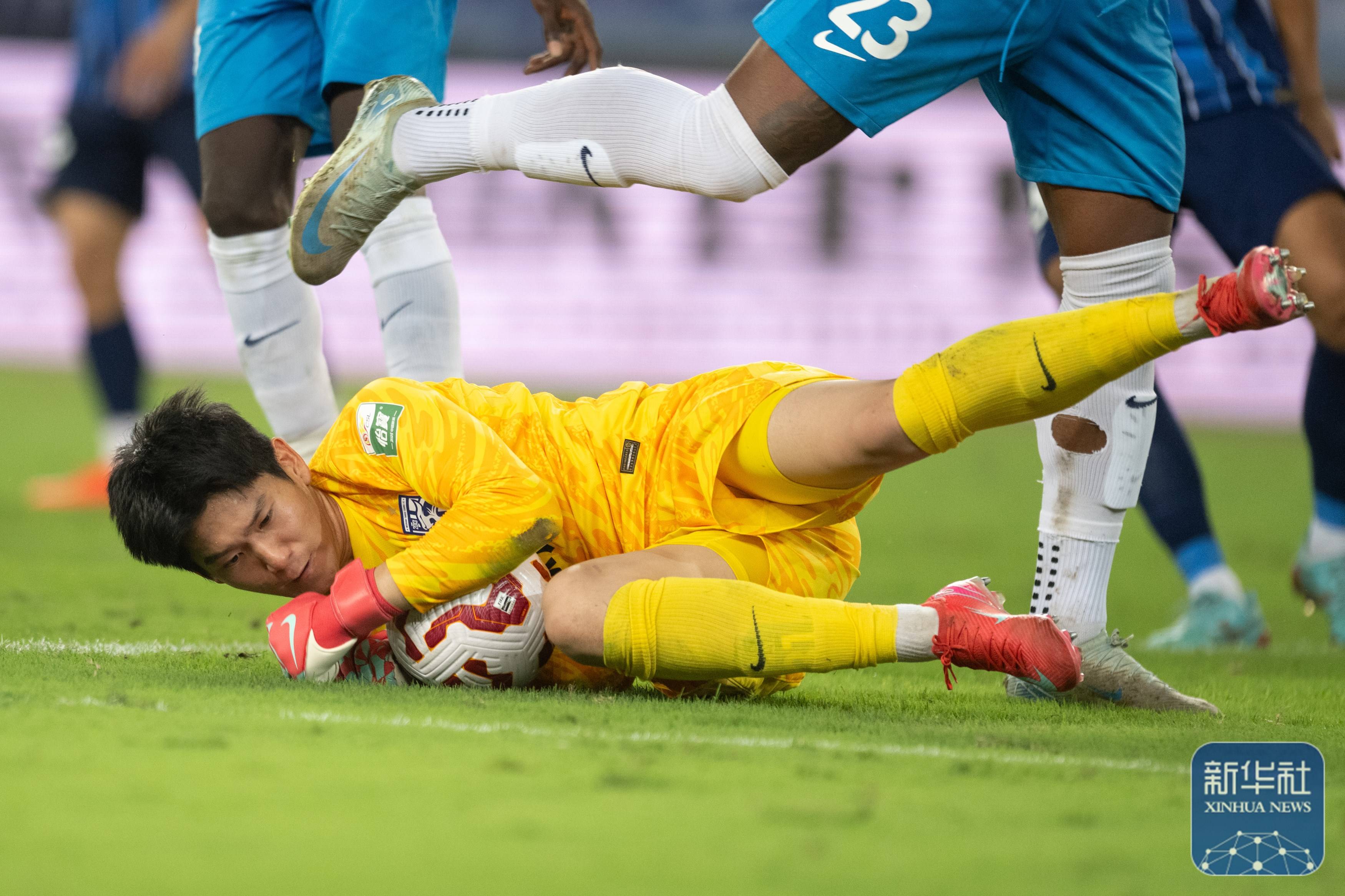 尤其对年轻 尤其对年轻