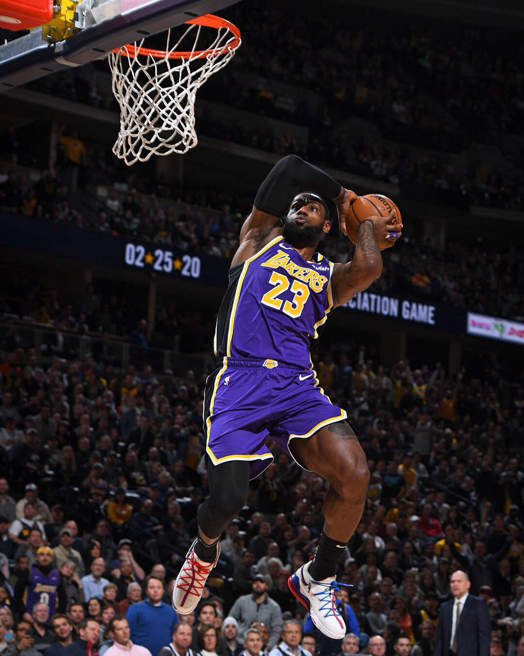 时刻连拿高 时刻连拿高