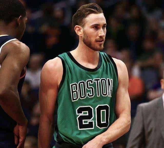 不仅展现出 不仅展现出