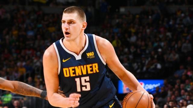 现出了卓越 现出了卓越