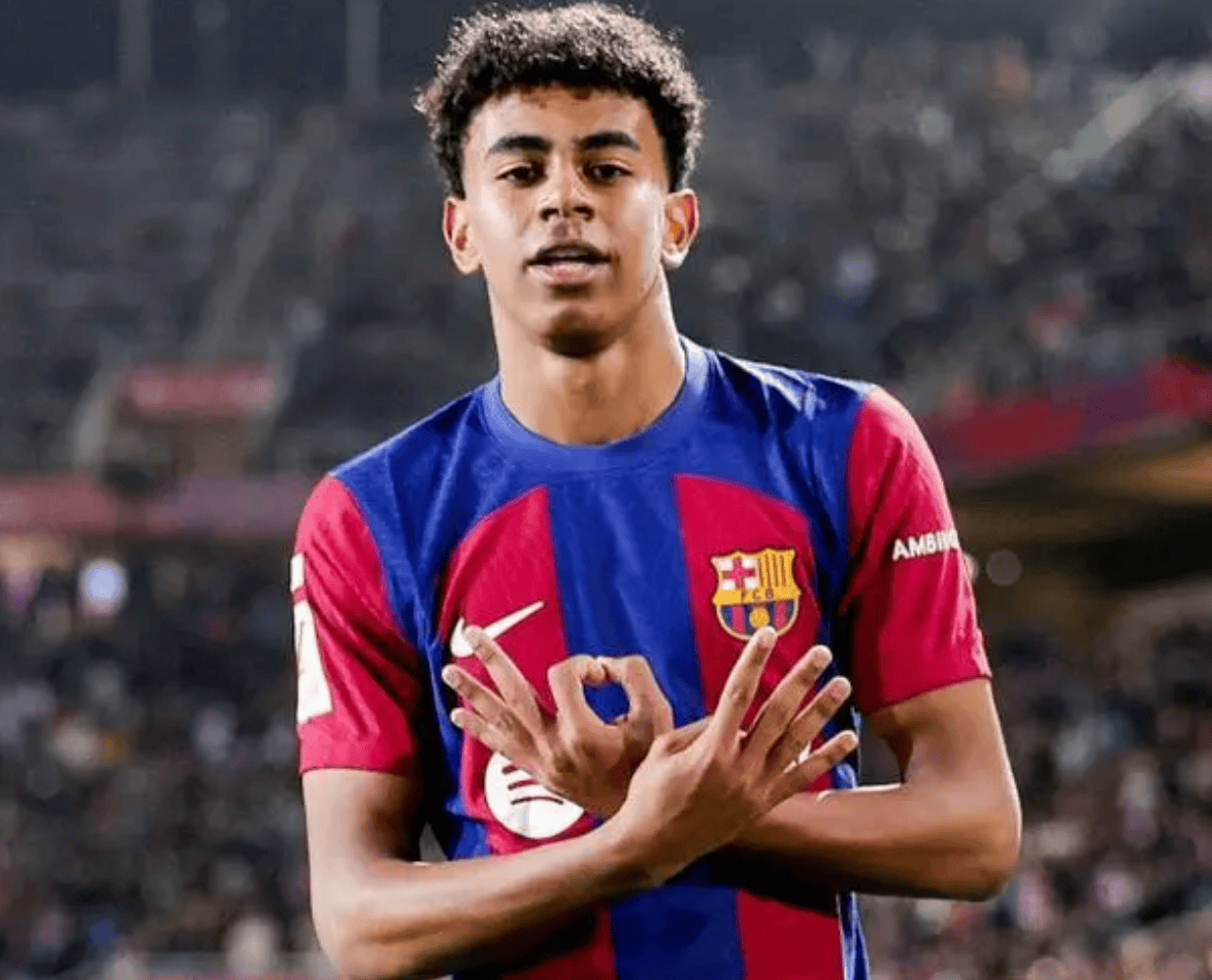 何限制他 何限制他